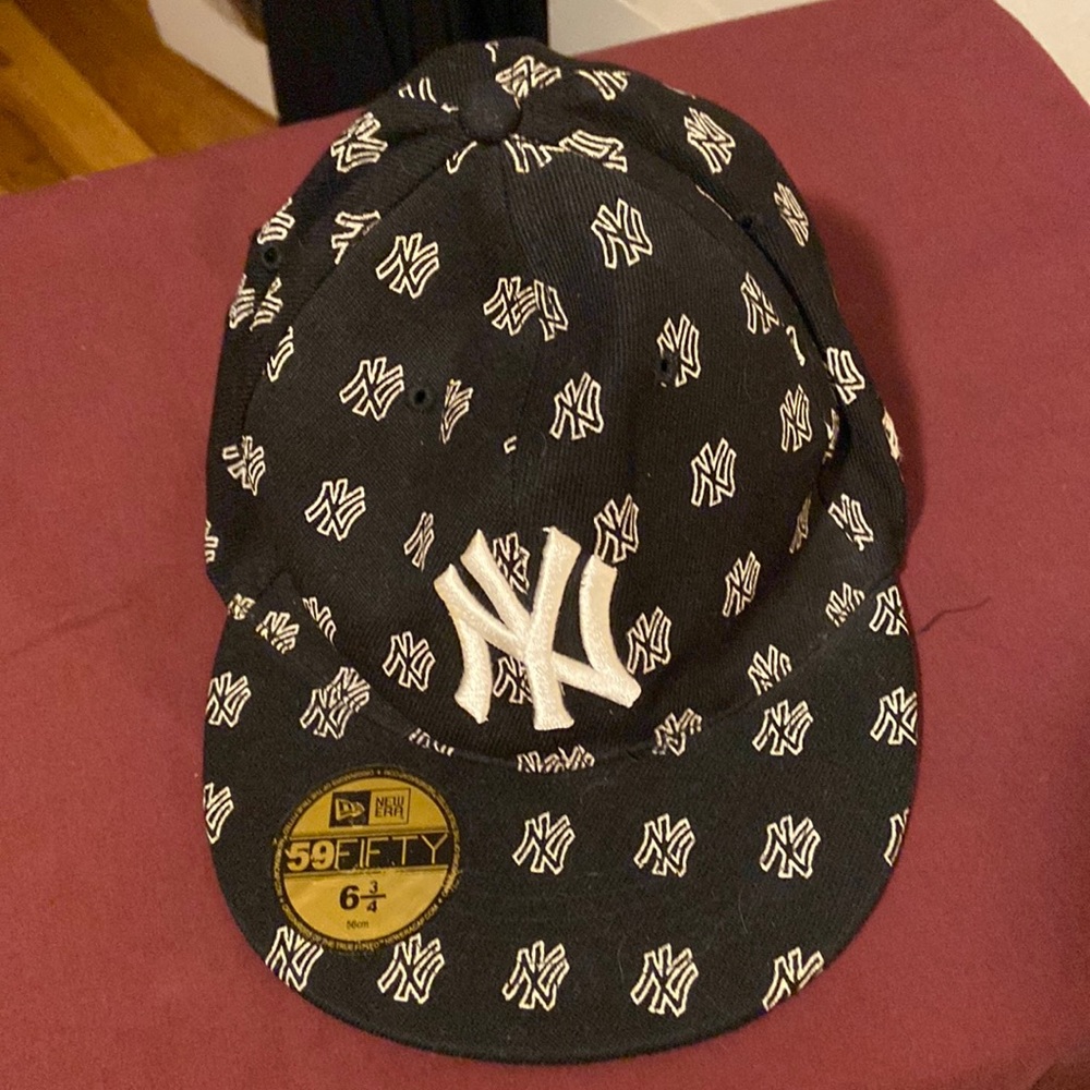 Mens NY Yankees skater cap